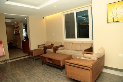24 hour reception 