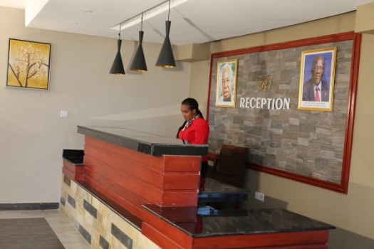 24 hour reception 
