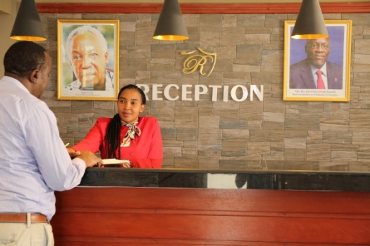 24 hour reception 