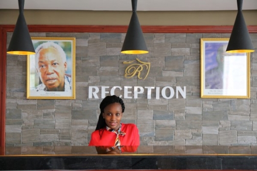 24 hour reception 